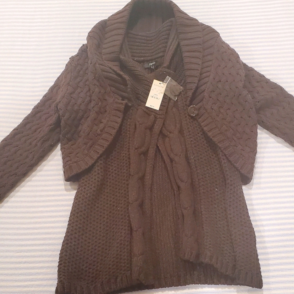 Comes with shirt with sweater together 2 peice